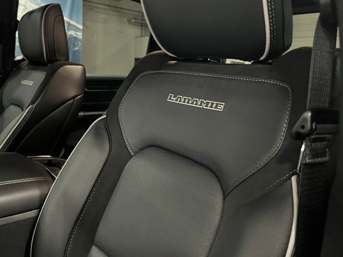 Used 2025 RAM 1500 Laramie w/ Night Edition image 21