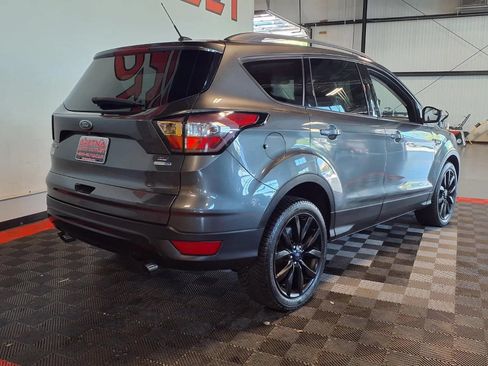 Used 2018 Ford Escape SE w/ SE Sport Appearance Package AWD/4WD image 8