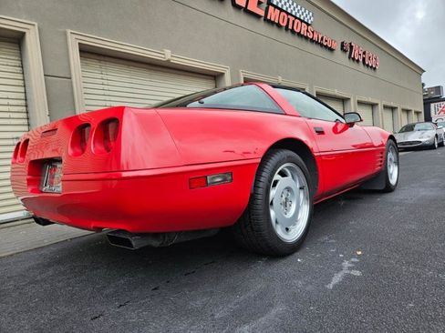 Used 1992 Chevrolet Corvette Coupe image 20