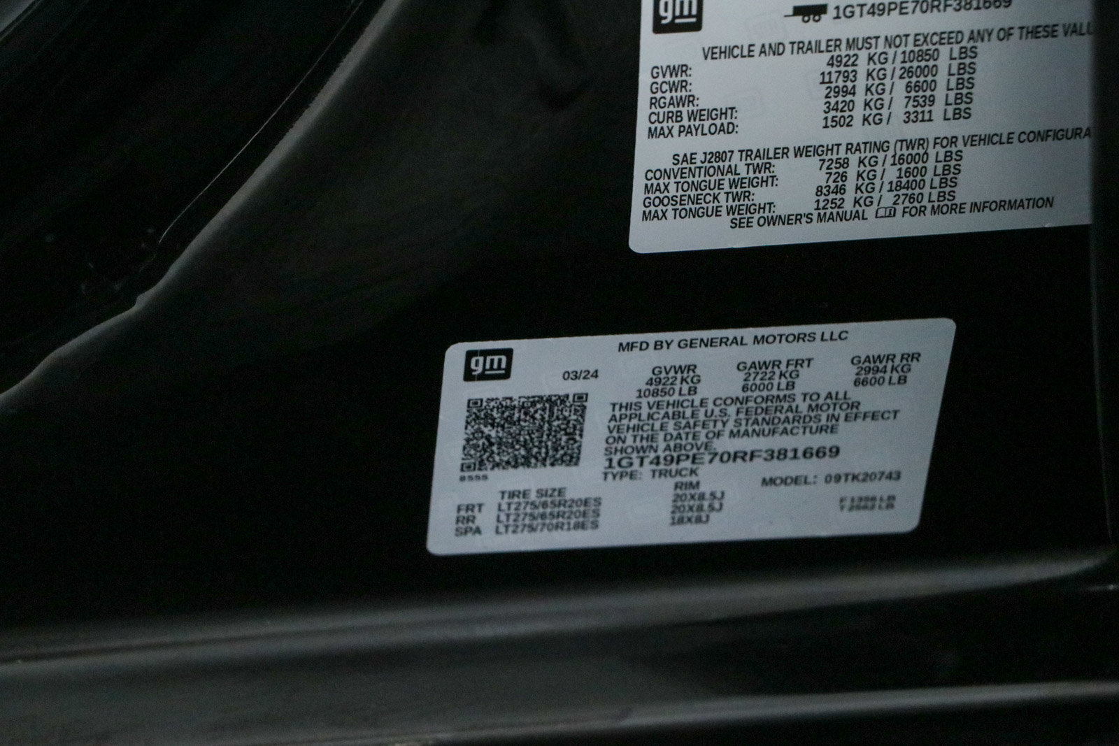 Used 2024 GMC Sierra 2500 AT4 w/ AT4 Premium Plus Package AWD/4WD image 36