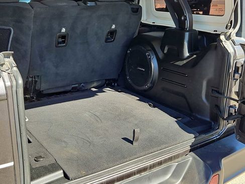 Used 2020 Jeep Wrangler Unlimited Sahara image 23