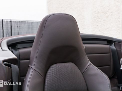 Used 2015 Porsche 911 Turbo S image 38