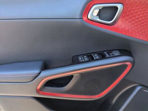 Used 2025 Kia Soul GT-Line w/ GT-Line Technology Package FWD image 10