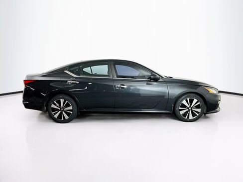 Used 2022 Nissan Altima 2.5 SV FWD image 10