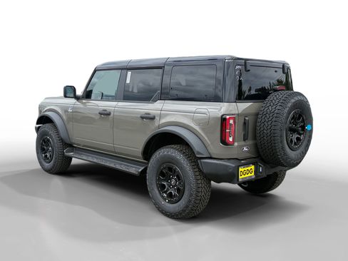 New 2026 Ford Bronco Outer Banks w/ Sasquatch Package AWD/4WD image 3