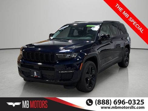 Used 2024 Jeep Grand Cherokee L Limited w/ Black Appearance Package AWD/4WD image 1