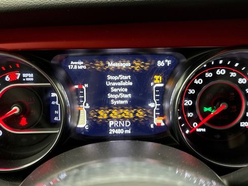 Used 2022 Jeep Wrangler Unlimited Rubicon w/ LED Lighting Group AWD/4WD image 9