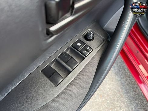 Used 2025 Toyota Corolla LE FWD image 12