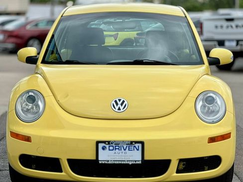 Used 2009 Volkswagen Beetle S FWD image 6
