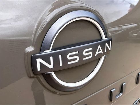 Used 2024 Nissan Rogue SV w/ SV Premium Package AWD/4WD image 31