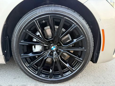 Used 2022 BMW 740i w/ Luxury Rear Seating Package RWD image 56