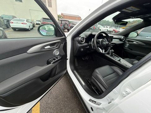 Used 2024 Alfa Romeo Tonale Veloce AWD/4WD image 9
