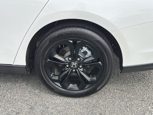 Certified 2025 Honda Accord SE image 11