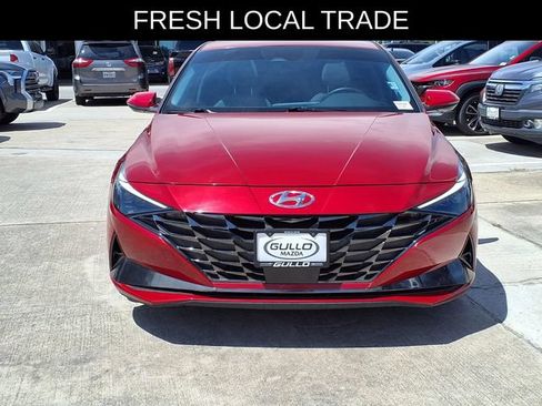 Used 2023 Hyundai Elantra Limited w/ Cargo Package FWD image 4