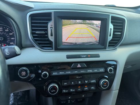 Used 2018 Kia Sportage EX FWD image 18