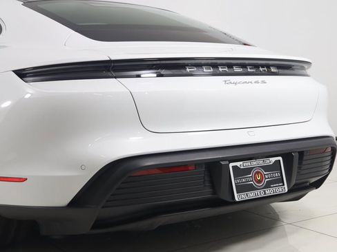 Used 2020 Porsche Taycan 4S image 27