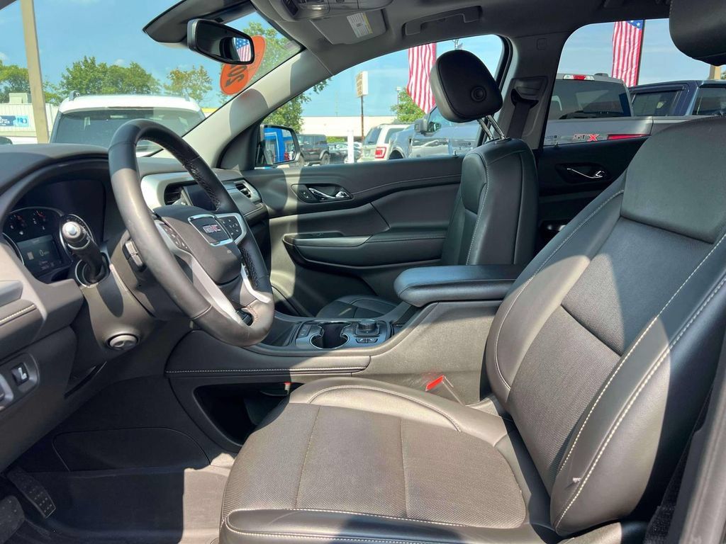 Used 2023 GMC Acadia SLT w/ Elevation Edition AWD/4WD image 18
