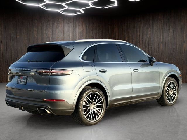 Used 2020 Porsche Cayenne AWD/4WD image 2