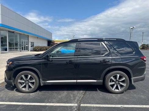 Used 2025 Honda Pilot Elite image 6