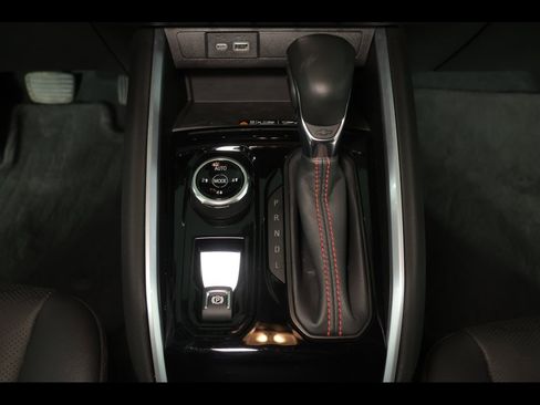 Used 2024 Chevrolet Colorado Z71 w/ Z71 Convenience Package 2 image 31