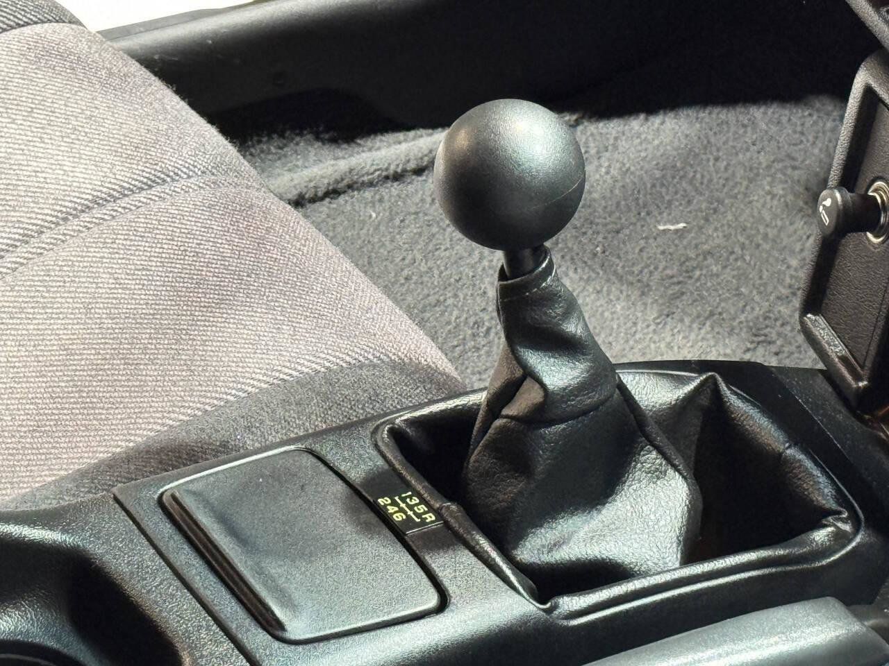Used 1993 Chevrolet Camaro Z28 RWD image 4