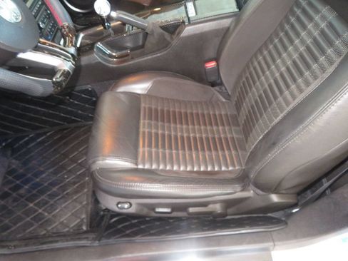 Used 2010 Ford Mustang Shelby GT500 RWD image 20