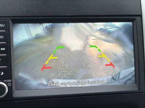 Used 2019 Nissan Frontier SV image 10