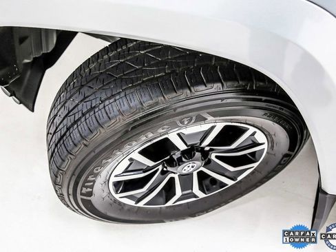 Used 2023 Toyota Tacoma TRD Sport image 12