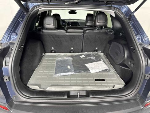 Used 2021 Jeep Cherokee Limited w/ Elite Package FWD image 25