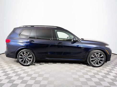 Used 2022 BMW X7 xDrive40i w/ M Sport Package image 4