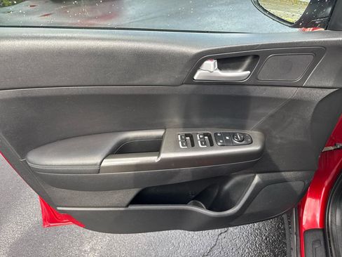 Used 2020 Kia Sportage LX FWD image 5