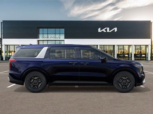 New 2026 Kia Carnival LX image 7