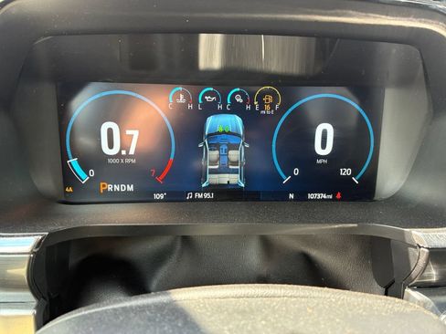 Used 2022 Ford F150 Lariat w/ FX4 Off-Road Package AWD/4WD image 24