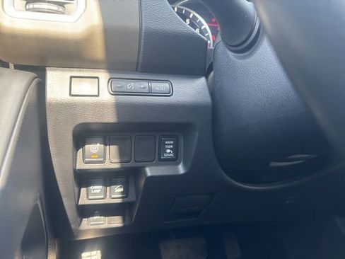 Used 2022 Nissan Frontier SV image 23