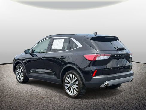 Used 2022 Ford Escape Titanium AWD/4WD image 4