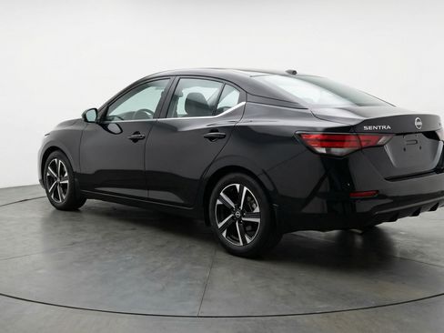 Used 2025 Nissan Sentra SV image 6