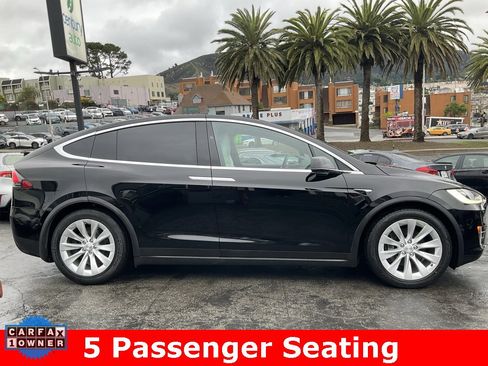 Used 2018 Tesla Model X 75D image 3