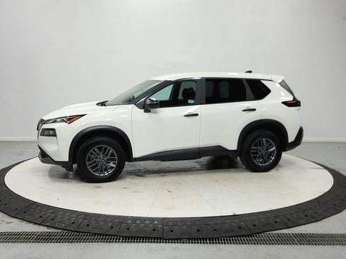 Used 2023 Nissan Rogue S AWD/4WD image 5