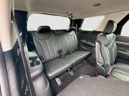 Used 2023 Hyundai Palisade SEL FWD image 28