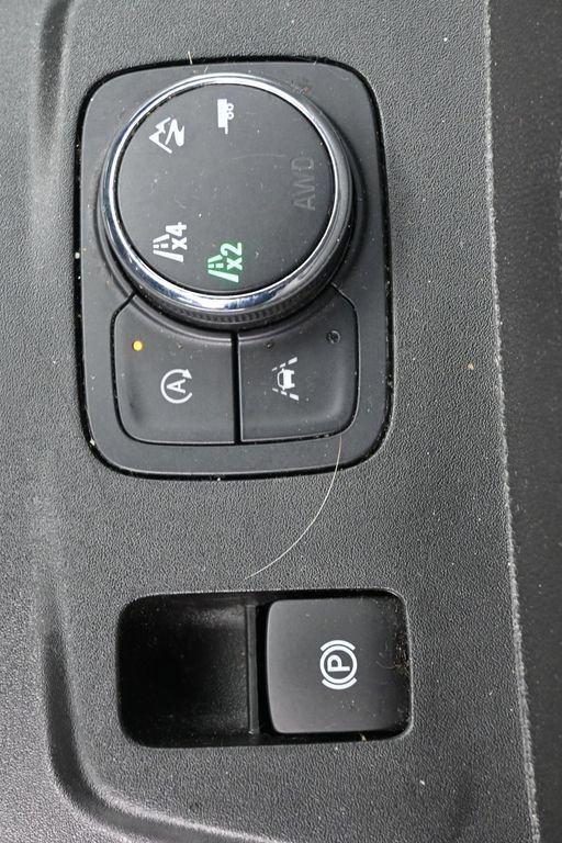 Used 2023 Chevrolet Traverse LT w/ LPO, Floor Liner Package AWD/4WD image 32