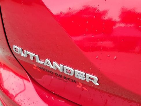 Used 2024 Mitsubishi Outlander SEL FWD image 10