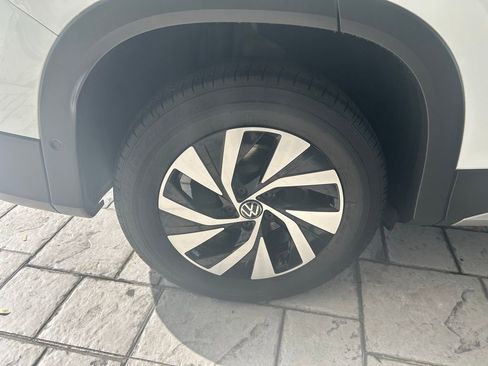 Used 2025 Volkswagen Tiguan S image 26
