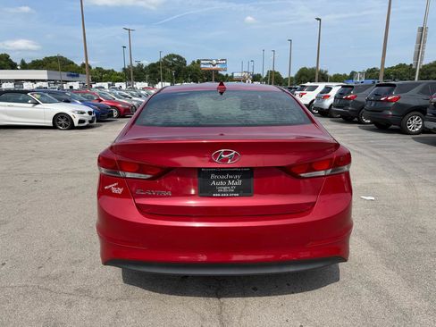 Used 2018 Hyundai Elantra SEL FWD image 4