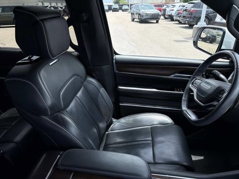 Used 2022 Jeep Grand Wagoneer Series II w/ Convenience Group III AWD/4WD image 11