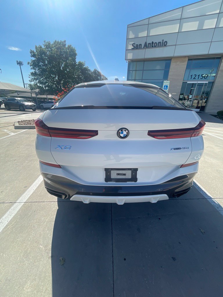 Used 2024 BMW X6 xDrive40i w/ Premium Package AWD/4WD image 13