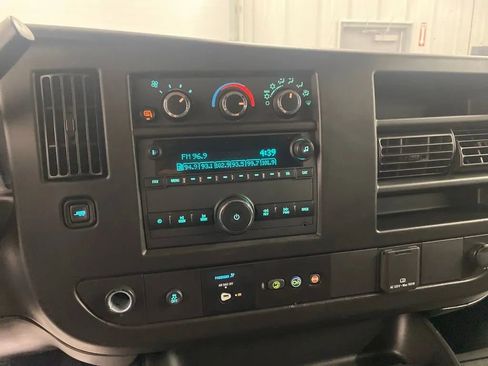 Used 2022 Chevrolet Express 2500 w/ Driver Convenience Package image 9