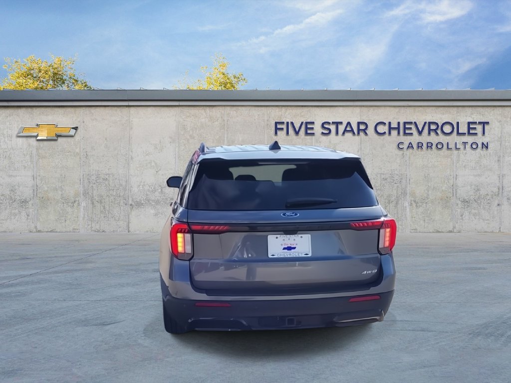 Used 2025 Ford Explorer ST-Line w/ ST-Line Street Pack AWD/4WD image 7
