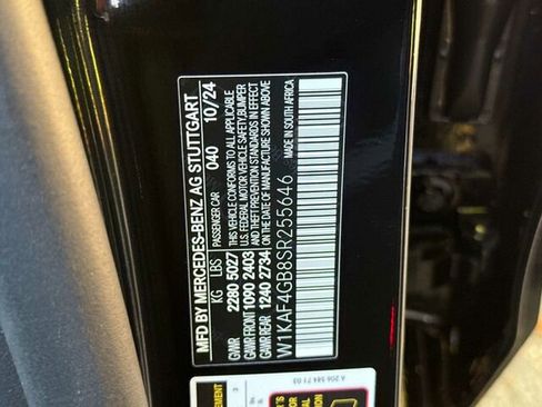 Used 2025 Mercedes-Benz C 300 Sedan image 38