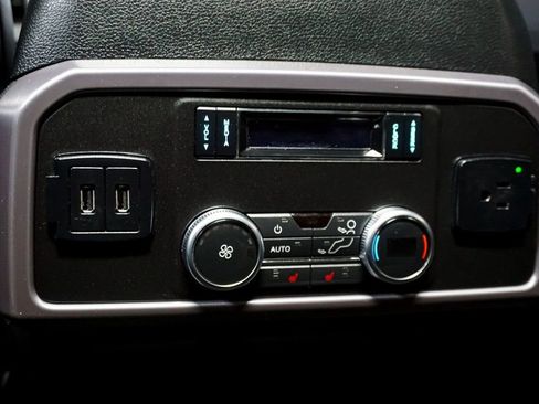 Used 2019 Ford Expedition Platinum image 56