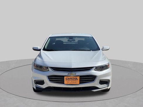 Used 2017 Chevrolet Malibu LT FWD image 9